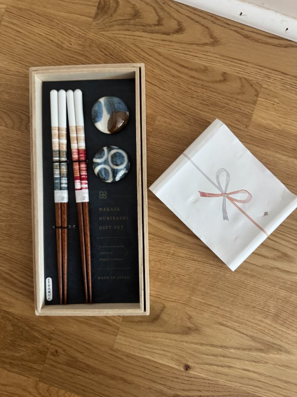 Wakasa Sakura Chopsticks Gift Set - From Japan - Picture 2 of 6